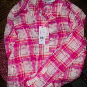 Vineyard Vines women’s plaid shirt. Size 2.
